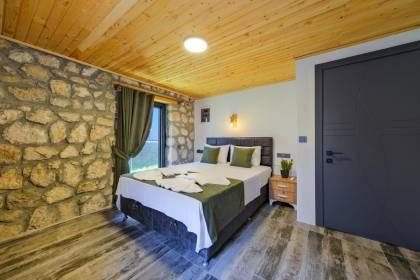 Villa Free Sky | Fethiye'de Modern Mimari, Jakuzili ve Doğa Manzaralı Lüks Villa (1052)