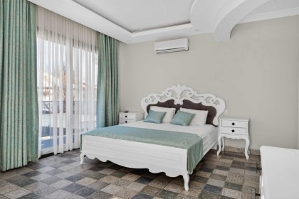 Villa Arena (2311)
