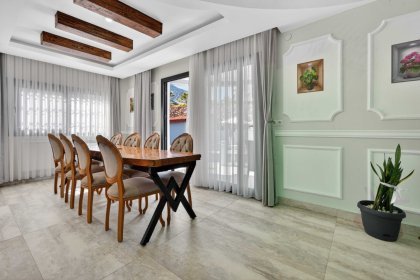 Villa Arena (2311)