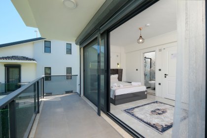 Villa Eluna 1 (1977)
