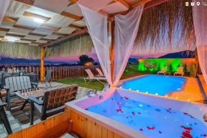 Villa Karsu | Fethiye Eldirek'te Çocuk Oyun Alanlı, Jakuzili ve Lüks Tatil Villası  (1060)