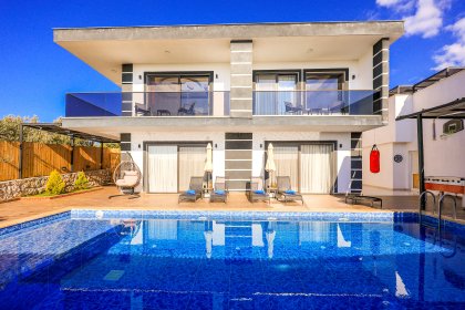 Villa Mavera (2051)