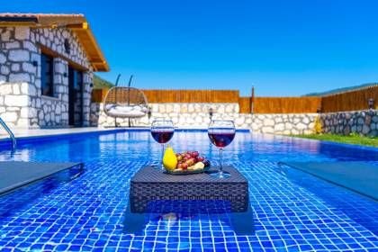 Villa Liberta | Kalkan'da Jakuzili, 2 Kişilik Lüks Balayı Villası (1074)