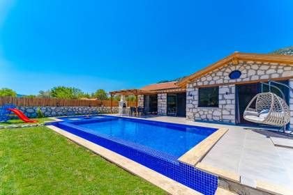 Villa Liberta | Kalkan'da Jakuzili, 2 Kişilik Lüks Balayı Villası (1074)