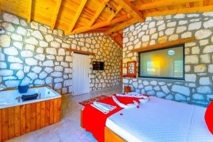Villa Liberta | Kalkan'da Jakuzili, 2 Kişilik Lüks Balayı Villası (1074)