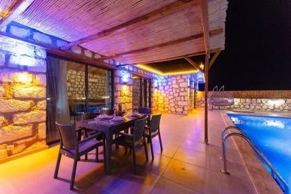 Villa Liberta | Kalkan'da Jakuzili, 2 Kişilik Lüks Balayı Villası (1074)