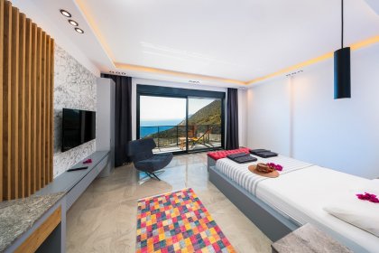 Villa Lunar (2114)