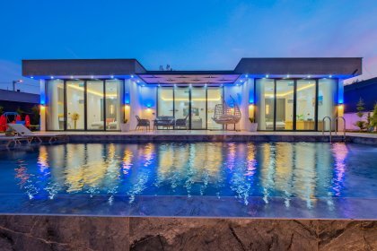 Villa Nixie Duo (2270)