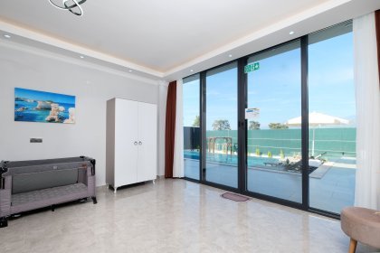 Villa Nixie Duo (2270)