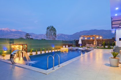 Villa Nixie Duo (2270)