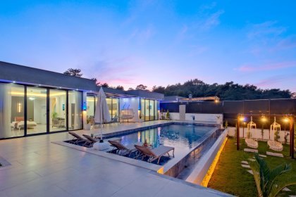 Villa Nixie Duo (2270)