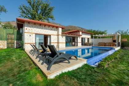 Villa Rosalyn (1971)