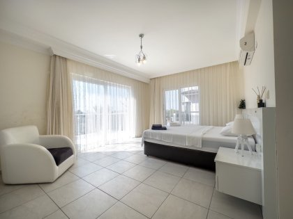 Villa Serene (2283)