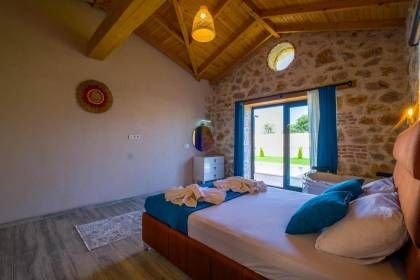 Villa Oga | Fethiye'de Taş Mimari Konseptli, Jakuzili Lüks Tatil Villası (1077)