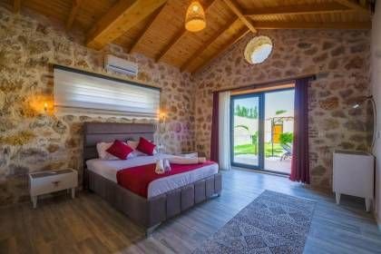 Villa Oga | Fethiye'de Taş Mimari Konseptli, Jakuzili Lüks Tatil Villası (1077)