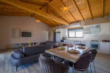 Villa Oga | Fethiye'de Taş Mimari Konseptli, Jakuzili Lüks Tatil Villası (1077)
