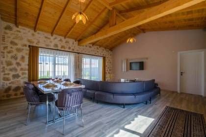 Villa Oga | Fethiye'de Taş Mimari Konseptli, Jakuzili Lüks Tatil Villası (1077)
