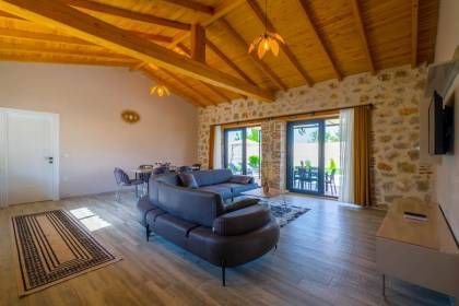 Villa Oga | Fethiye'de Taş Mimari Konseptli, Jakuzili Lüks Tatil Villası (1077)