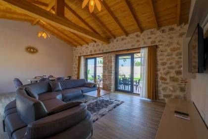 Villa Oga | Fethiye'de Taş Mimari Konseptli, Jakuzili Lüks Tatil Villası (1077)