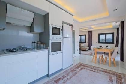 Villa White Day Elmas (1616)