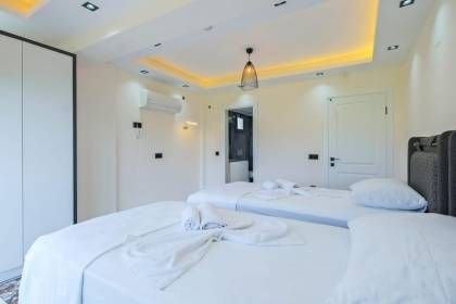 Villa White Day Elmas (1616)