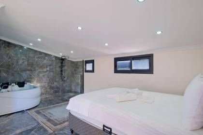 Villa White Day Elmas (1616)