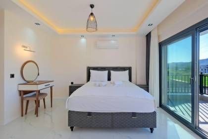 Villa White Day Elmas (1616)