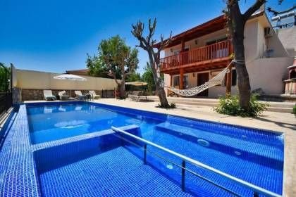 Villa Mera (1140)