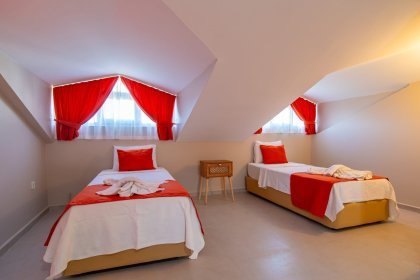 Villa Zayn East (2355)