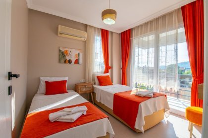 Villa Zayn East (2355)