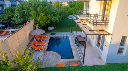Villa Zayn East (2355)