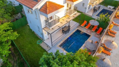 Villa Zayn East (2355)